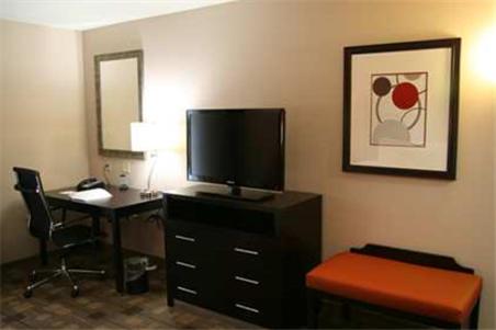 Hampton Inn & Suites Richmond Glenside image 12